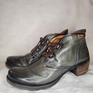 Pikolinos Women's 41 lace up boots Olive Green